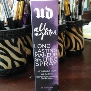 Urban Decay setting spray